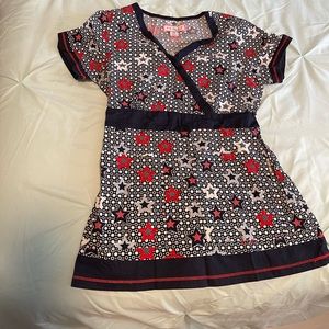 Koi scrub top size xsmall. Star design